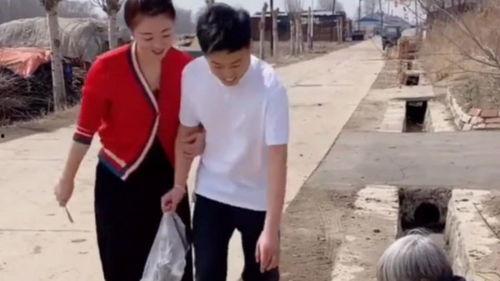 超级爆料搞笑视频,笑出腹肌的瞬间 第1张 超级爆料搞笑视频,笑出腹肌的瞬间 第1张